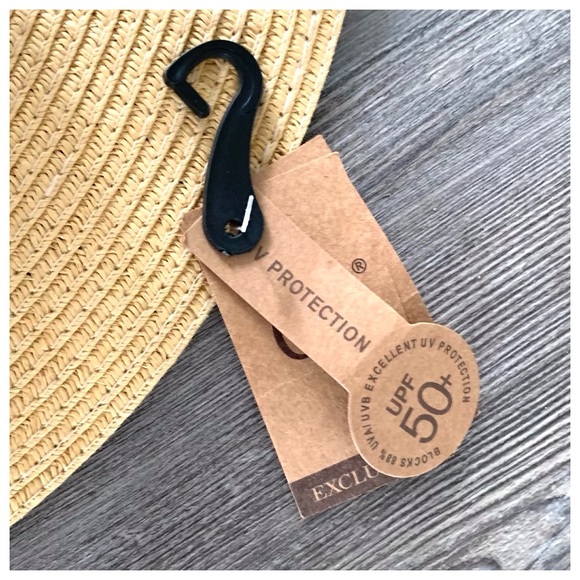 NWT C.C Straw Floppy Brim Sun Hat with lettering - Picture 5 of 9